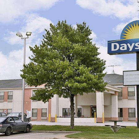 Days Inn By Wyndham Walcott Davenport Extérieur photo