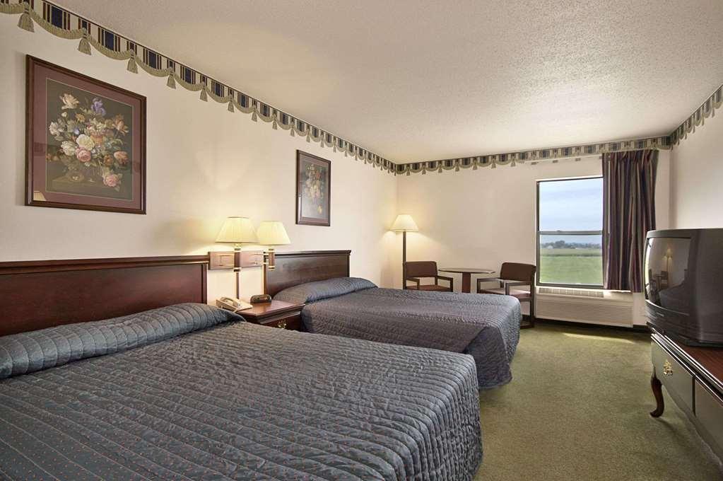 Days Inn By Wyndham Walcott Davenport Extérieur photo