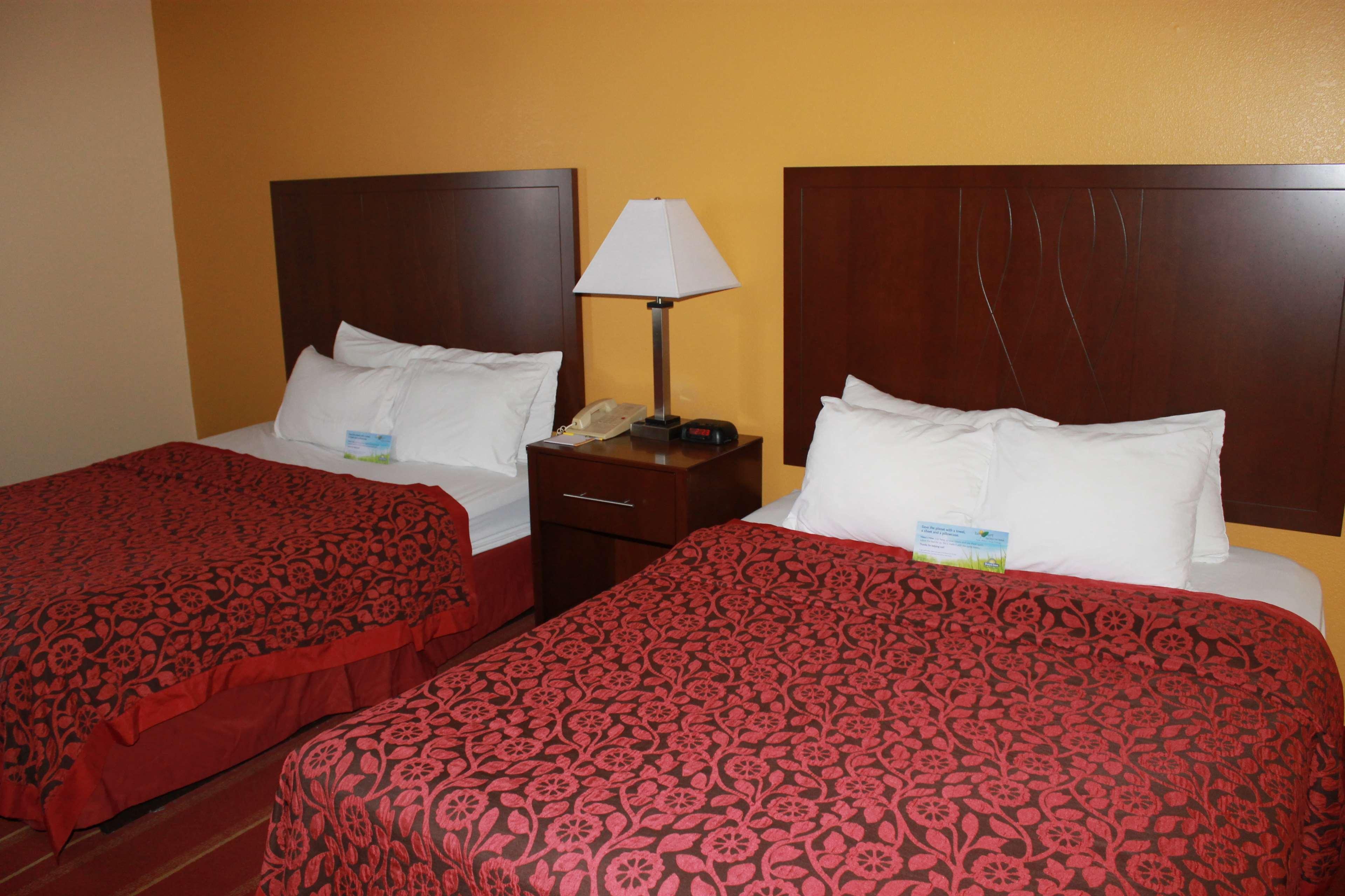 Days Inn By Wyndham Walcott Davenport Extérieur photo
