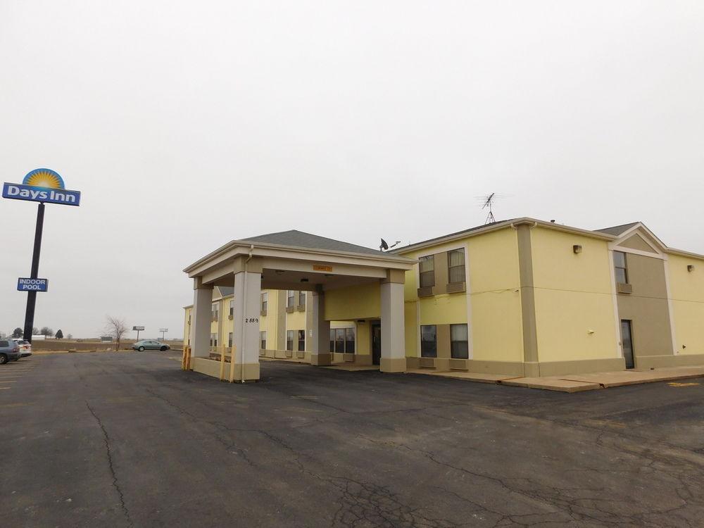 Days Inn By Wyndham Walcott Davenport Extérieur photo