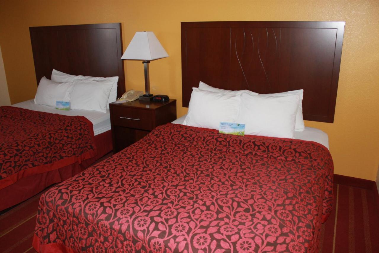 Days Inn By Wyndham Walcott Davenport Extérieur photo