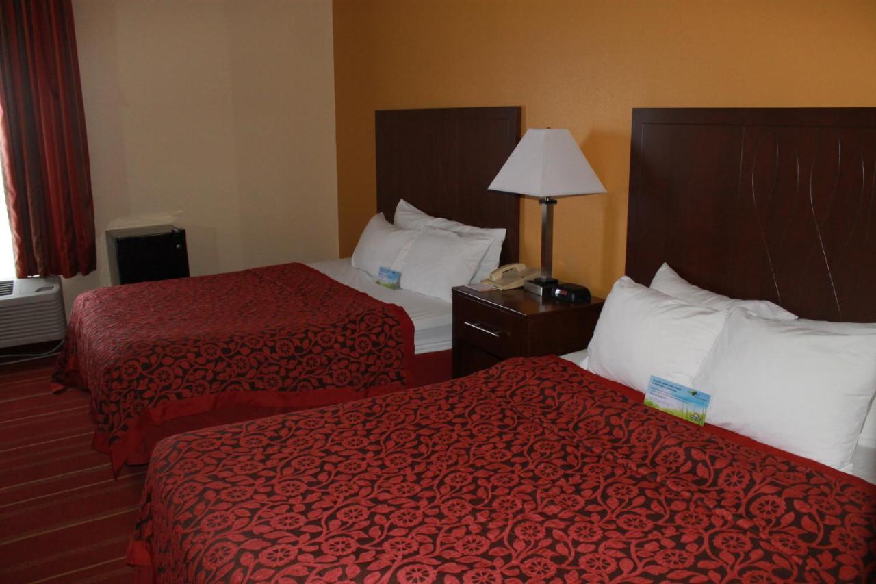 Days Inn By Wyndham Walcott Davenport Extérieur photo